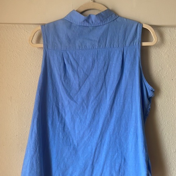Vintage blue sleeveless button down blouse with crochet detail - Picture 5 of 5